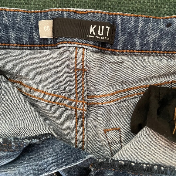 Kut From the Kloth Women’s Blue Denim Shorts - Picture 2 of 3
